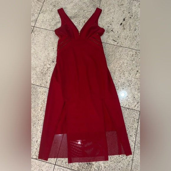 Three floor. Dark red size 6 dress. - Picture 3 of 4